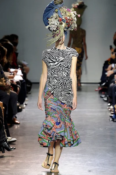 Look 13